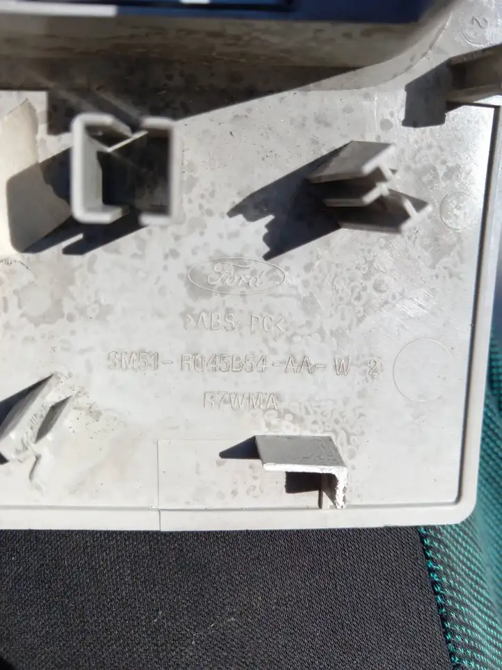 Ford C-MAX I (2007 - 2010) 3M51R045B54AA Передняя подсветка — фото 3