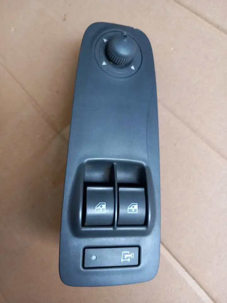 Citroen Jumper (2007 - 2013) B569 Блок кнопок стеклоподъемников — фото 1