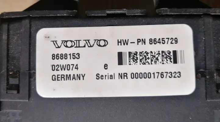 Volvo S60 (2000 - 2004) 8688153 Блок предохранителей — фото 2