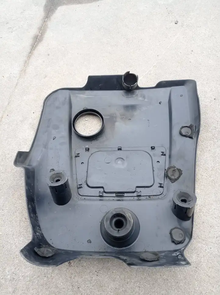 Volkswagen Golf IV (1998 - 2005) 038103925AJ Крышка двигателя декоративная — фото 2