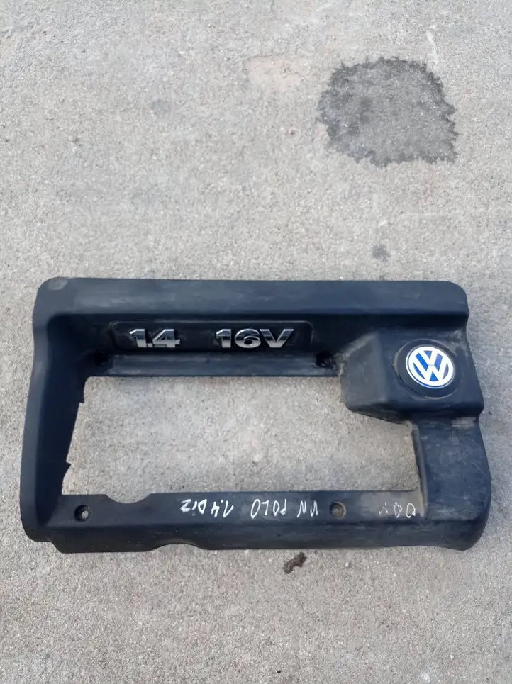 Volkswagen Polo III 6N 6N2 6NF (1994 - 2001) 036103925 Крышка двигателя декоративная — фото 1