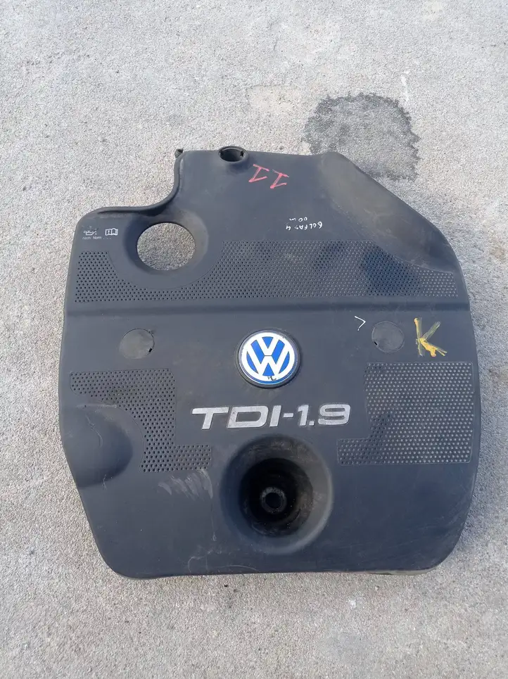 Volkswagen Golf IV (1998 - 2005) 038103935 Крышка двигателя декоративная — фото 1