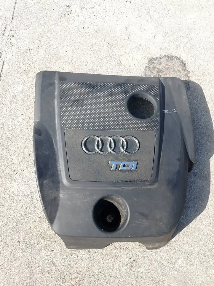 Audi A3/S3 8P (2004 - 2008) 013316 Крышка двигателя декоративная — фото 1