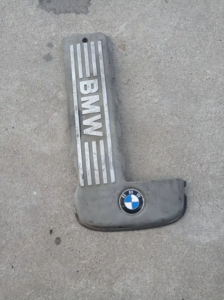 BMW 5 E39 (1996 - 2003) Крышка двигателя декоративная — фото 1