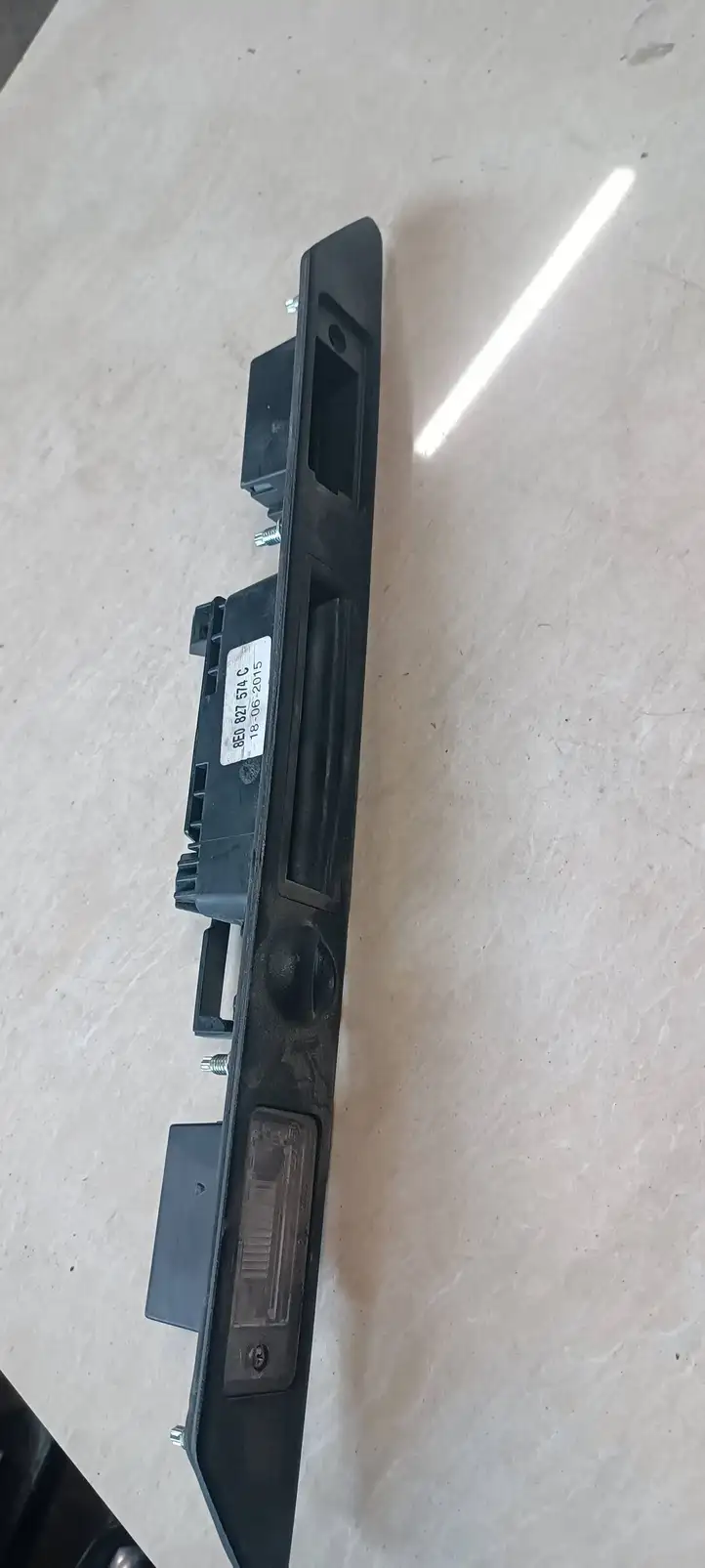Audi A6 S6 C6 4F (2008 - 2011) 8E0827574C Подсветка номера — фото 1