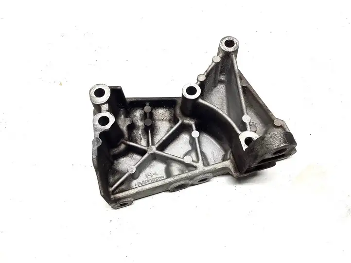 Nissan Qashqai (2013 - 2017) 112317173R Кронштейн двигателя — фото 4