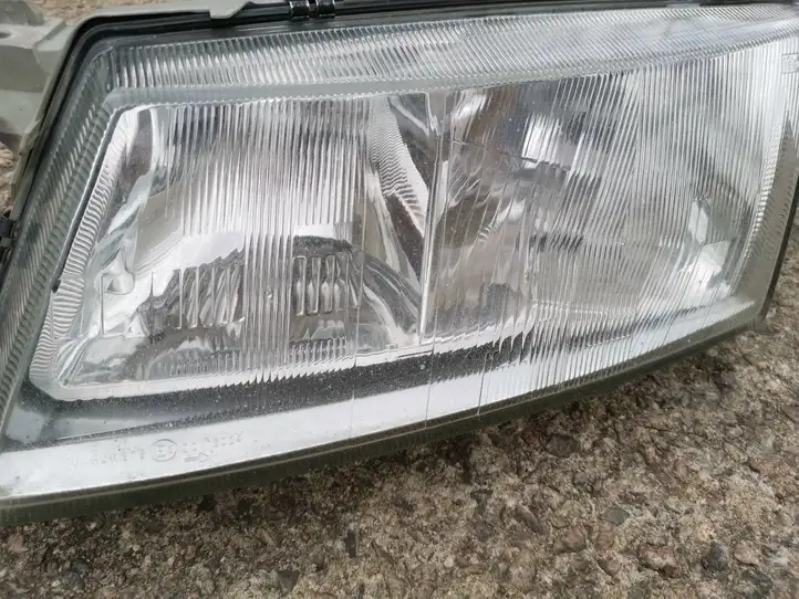 Saab 9-5 (1998 - 2005) Передняя фара — фото 2