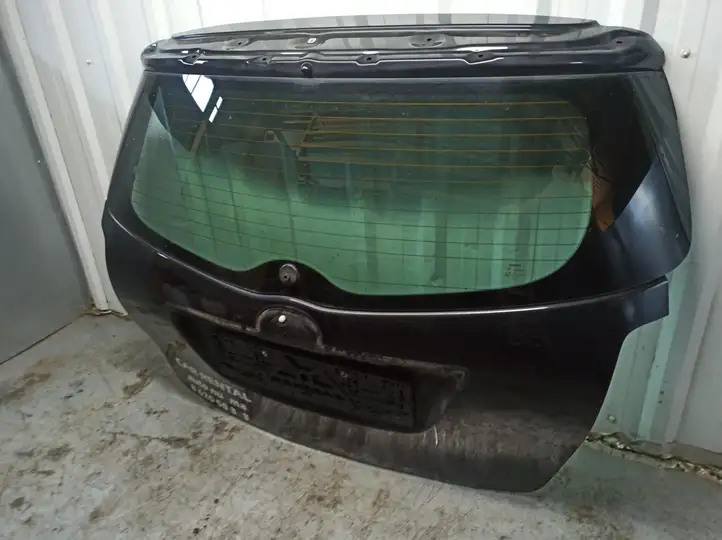 Toyota Verso (2009 - 2012) Крышка багажника — фото 4