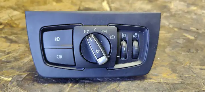 BMW 3 F30 F35 F31 (2012 - 2018) 9265305 Включатель фонарей — фото 1