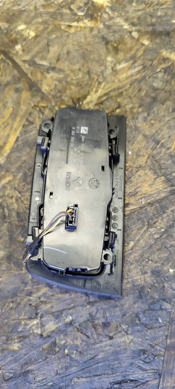 BMW 3 F30 F35 F31 (2012 - 2018) 9265305 Включатель фонарей — фото 2
