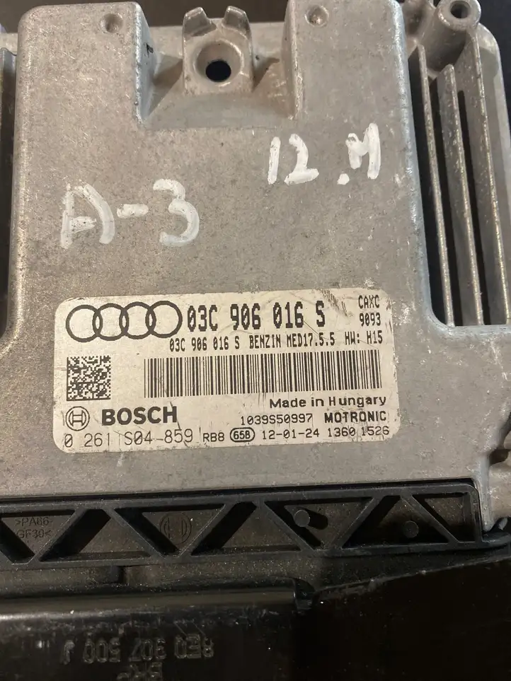 Audi A3/S3 8P (2008 - 2013) 03C906016S Блок управления двигателем (ЭБУ) — фото 5