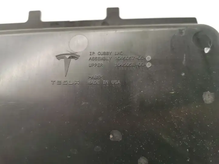Tesla Model X (2015 - 2021) 1045057-00-B Прочие детали салона — фото 2