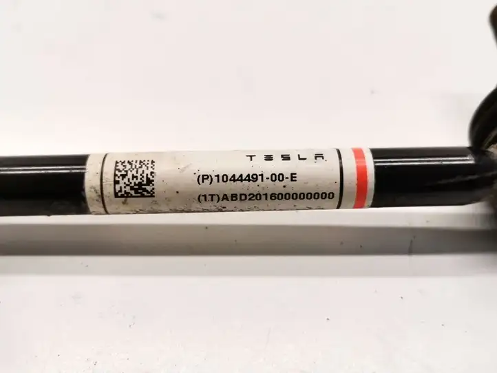 Tesla Model 3 (2017 - 2023) 1044491-00-E Стойка стабилизатора задняя — фото 3