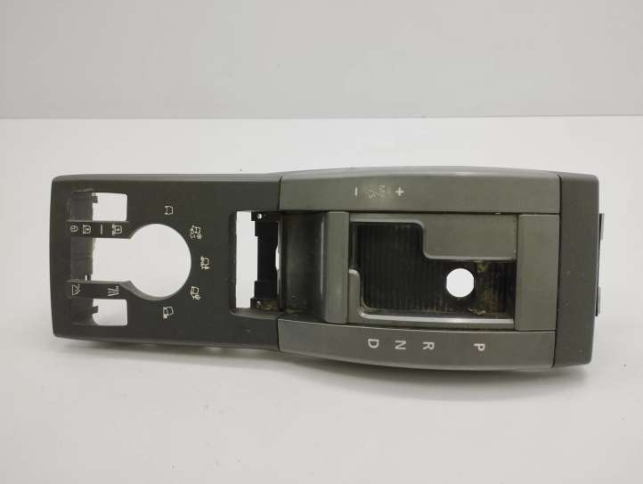 Land Rover Range Rover Sport (2005 - 2009)  FJG500032XXX Рамка рычага переключения передач
