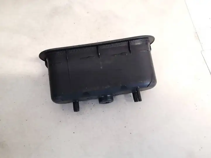 Toyota Corolla Verso E121 (2001 - 2004)  7481452010 Другая деталь салона