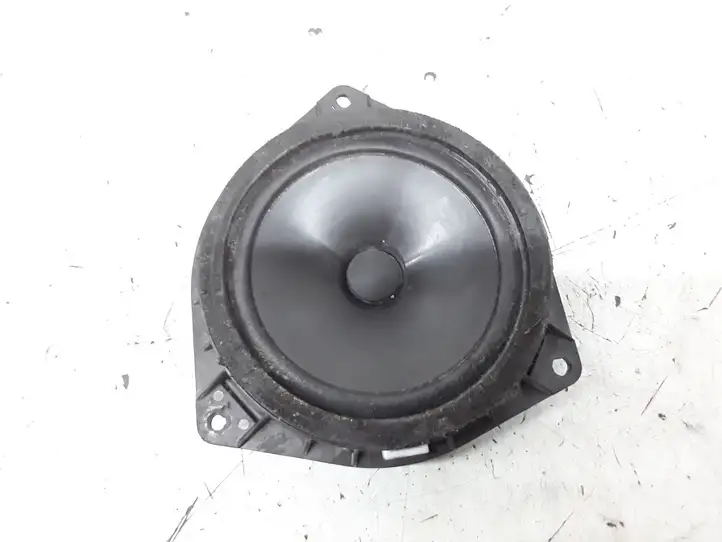 Toyota Avensis Verso (1995 - 2001) 8616044120 Динамики передних дверей — фото 1