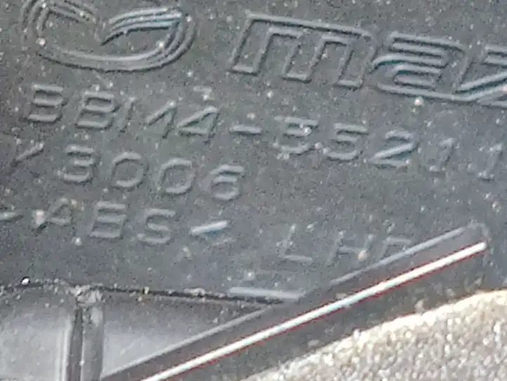 Mazda 3 II (2011 - 2013) BBM455211 Центральный воздушный дефлектор — фото 3