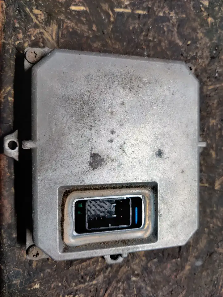 Citroen C6 (2005 - 2012) 1307329099 Блок розжига ксенона — фото 2