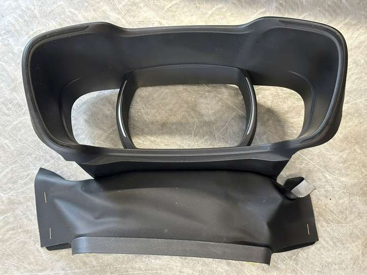 Renault Kadjar (2015 - 2018)  682507227R Отделка приборного щитка