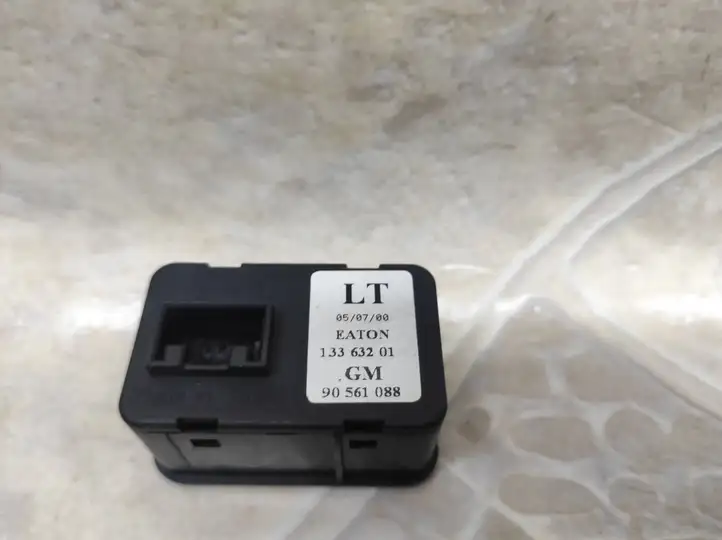 Opel Astra G (1998 - 2004) 13363201 Блок кнопок стеклоподъемников — фото 3
