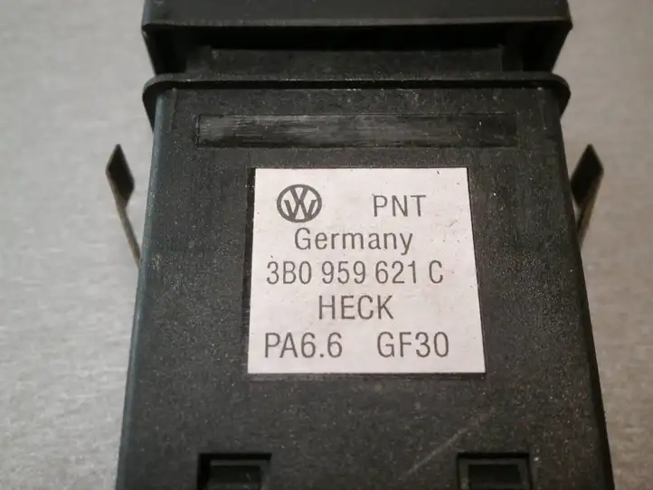 Volkswagen PASSAT B5.5 (2001 - 2005) 3B0959621C Кнопка обогрева стекла — фото 3