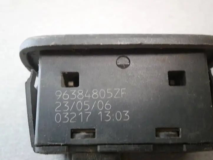 Citroen C5 (2001 - 2004) 96384805ZF Включатель регулировки высоты / жесткости ходовой части — фото 3