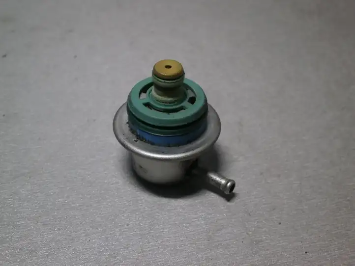 Smart ForTwo I (2000 - 2007) 0000781889 Регулятор давления топлива — фото 1