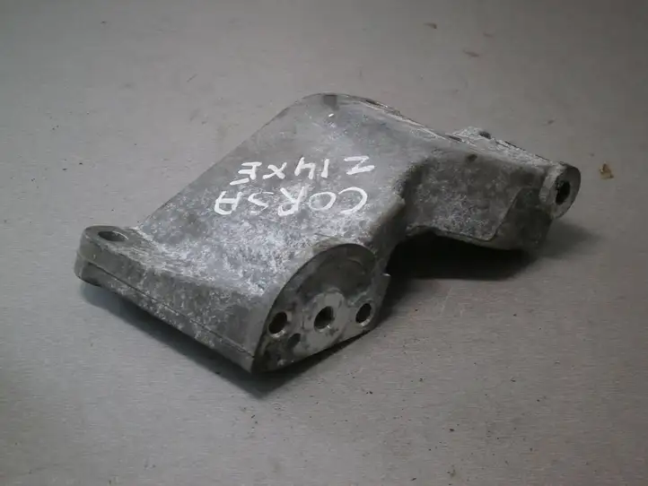 Opel Corsa C (2003 - 2006) 90571112 Кронштейн генератора — фото 3