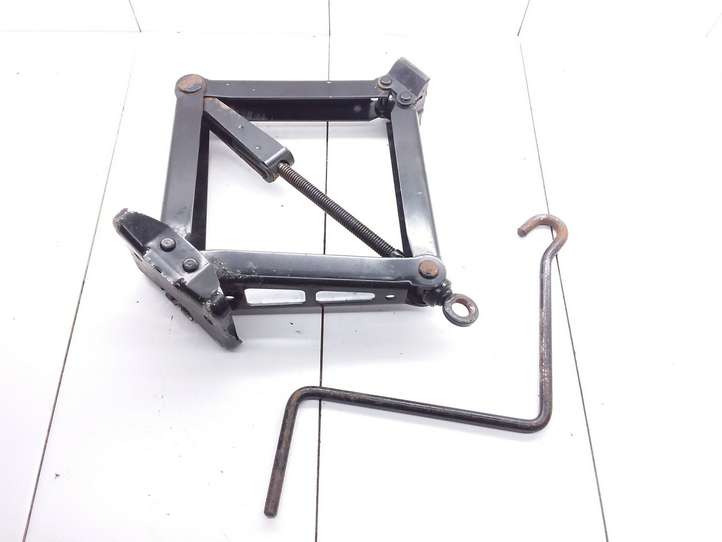 Opel Vectra (2002 - 2005)  24423568 Домкрат (данкрат)