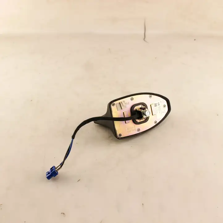 Ford Kuga III (2020 - ) GJ5T19K351AB GPS антенна — фото 3