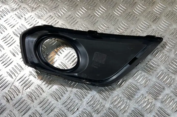 Volvo C30 (2010 - 2013) 31298172 Решетка противотуманной фары — фото 3