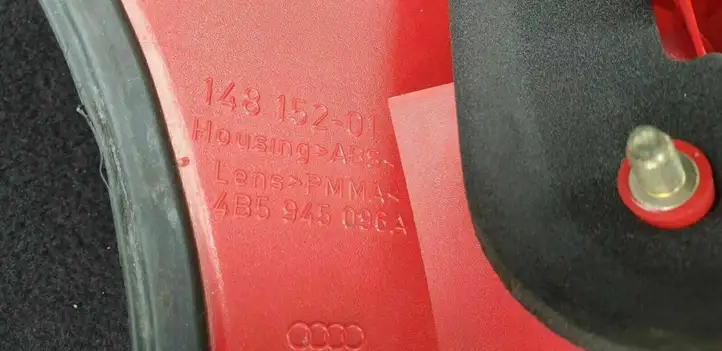 Audi A6 S6 C5 4B (2001 - 2004) 4B5945096A Комплект задних фонарей — фото 2