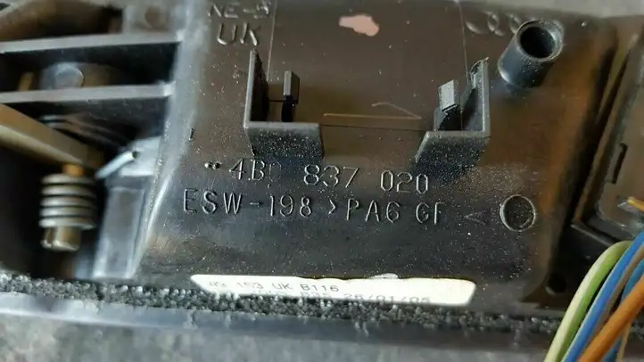 Audi A6 S6 C5 4B (2001 - 2004) 4B0837020 Внутренняя ручка двери — фото 5