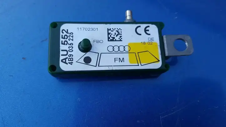 Audi A6 Allroad C5 (2000 - 2006) 4B9035225D Усилитель антенны — фото 1