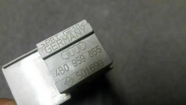 Audi A6 S6 C5 4B (2001 - 2004) 4B0959855 Блок кнопок стеклоподъемников — фото 4
