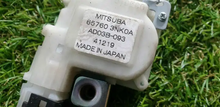 Nissan Leaf I (ZE0) (2010 - 2017) 65760 3NK0A Прочие блоки управления — фото 4