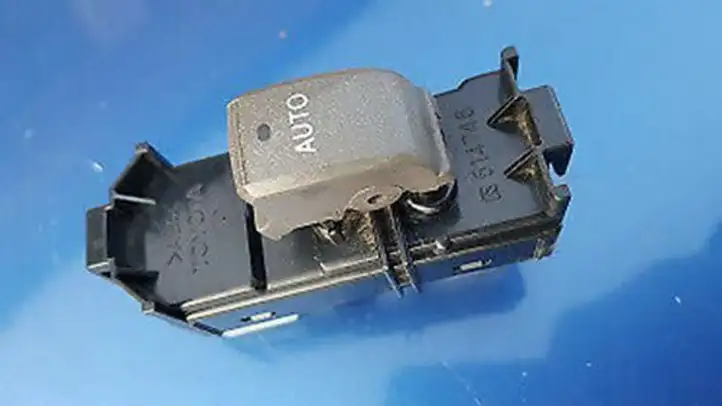 Lexus GX J120 (2002 - 2009) 8403060032 Блок кнопок стеклоподъемников — фото 1