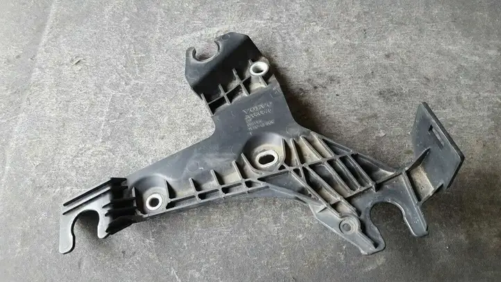 Volvo S80 (2004 - 2006) 30636575 Кронштейн воздушного фильтра — фото 1