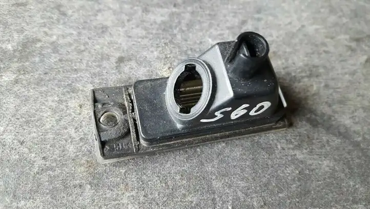 Volvo S60 (2000 - 2004) 9187153 Подсветка номера — фото 4