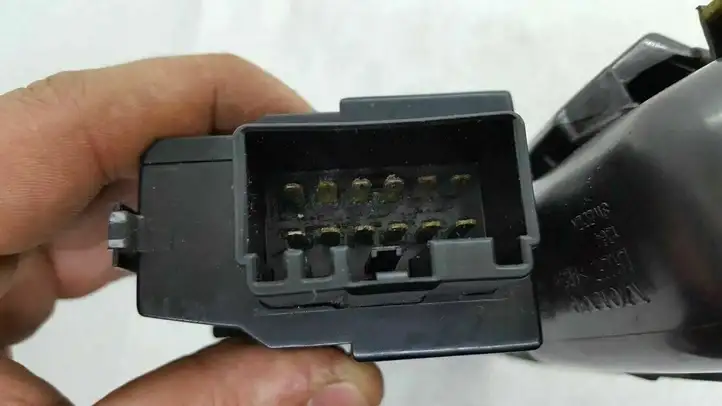 Volvo S80 (2004 - 2006) 8682949 Кнопка стеклоподъемников — фото 4