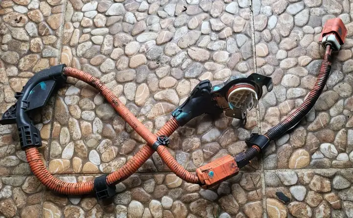 Toyota Prius+ (ZVW40) (2011 - 2018) 8212247030A Прочая электропроводка — фото 1