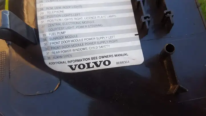 Volvo S60 (2000 - 2004) 09164899 Боковая отделка панели приборов — фото 2