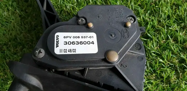 Volvo S60 (2000 - 2004) 30636004 Педаль акселератора — фото 5