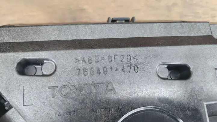 Toyota Prius+ (ZVW40) (2011 - 2018) 8310847040 Выдвижной дисплей — фото 6