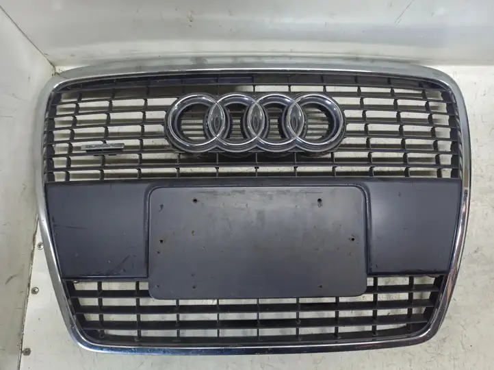 Audi A6 S6 C6 4F (2004 - 2008) 4F0853651 Верхняя решетка радиатора — фото 1