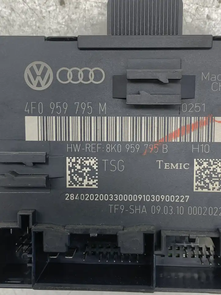 Audi A6 S6 C6 4F (2008 - 2011) 4F0959795M Блок управления дверью — фото 2