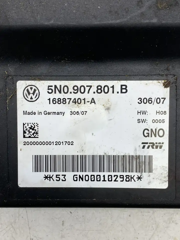 Volkswagen Tiguan (2007 - 2011) 5N0907801B Блок управления стояночным тормозом — фото 2
