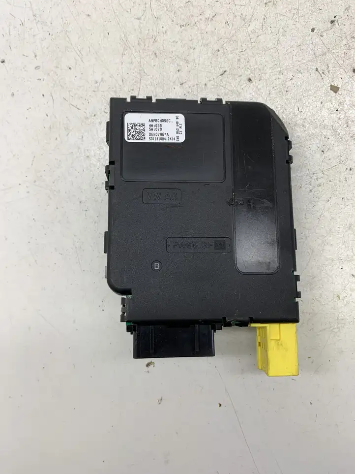 Volkswagen Tiguan (2007 - 2011) 1K0953549BC Датчик угла поворота руля — фото 3