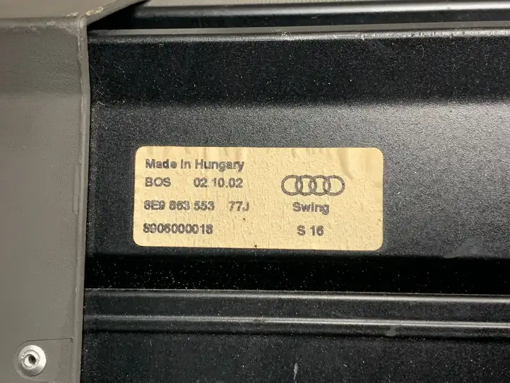 Audi A4 S4 B6 8E 8H (2000 - 2006) 8E9863553 Шторка — фото 2