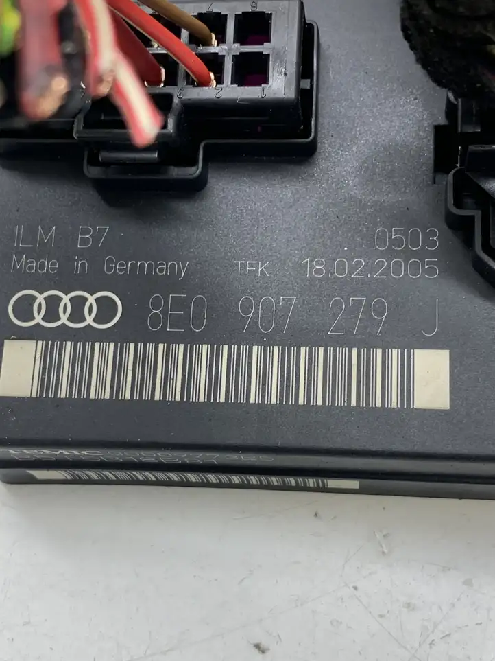 Audi A4 S4 B7 8E 8H (2004 - 2009) 8E0907279J Модуль комфорта — фото 2